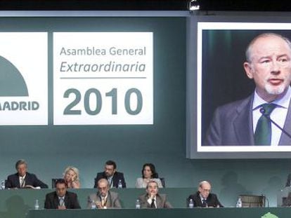 El expresidente de Caja Madrid, Rodrigo Rato, en una asamblea extraordinaria de Caja Madrid en 2010.
