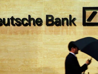 Fachada de una sucursal de Deutsche Bank.