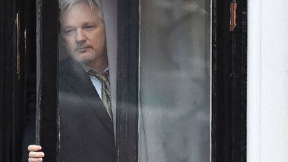 Assange, el pasado febrero en la Embajada de Ecuador en Londres.