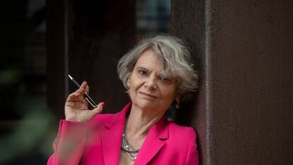 La poetisa y ensayista Verónica Vokow, en Ciudad de México, el pasado 14 de marzo.