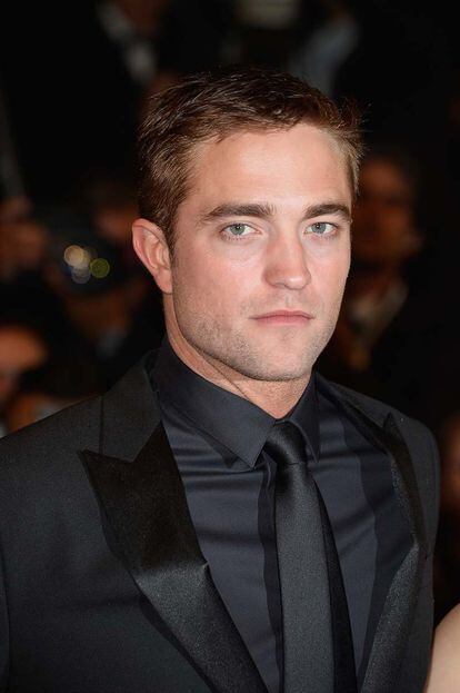 Robert Pattinson apostó todo al negro en la premiere de Maps to the Star.