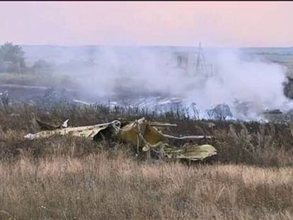Un misil entre las posibles causas del siniestro del avión de Malaysia Airlines en Ucrania
