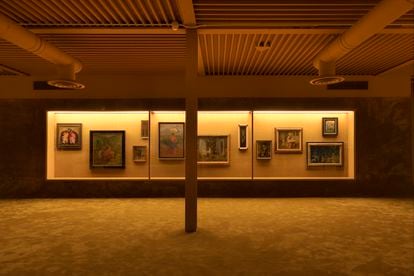 Sala dedicada a las mujeres surrealistas, con obras de Leonora Carrington, Dorothea Tanning y Remedios Varo.