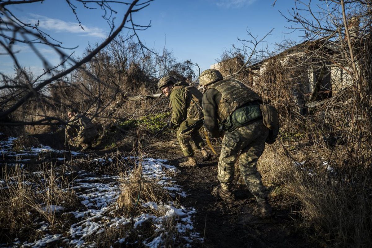 La tensión aumenta en las trincheras de la guerra de Ucrania mientras Rusia  saca músculo militar | Internacional | EL PAÍS