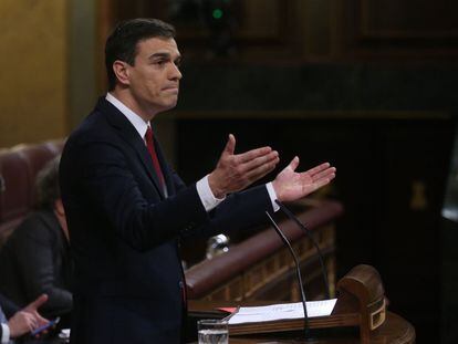 Pedro Sanchez durante la sesion de investidura este viernes.