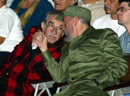 Fidel Castro y García Márquez en La Habana en 2002.