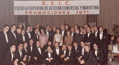 Fiesta de graduaci&oacute;n de la promoci&oacute;n de 1971.