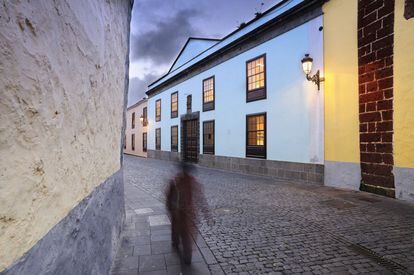 La Casa de La Alhóndiga, en San Cristóbal de la Laguna (Canarias). Se trata de un edificio construido en el siglo XVII.