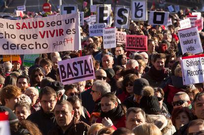 Manifestación de afectados por la hepatitis C, en enero de 2015 en Madrid.