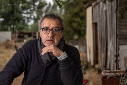 Mellado poses for a photograph at his home in Placilla de Peñuelas, this Thursday.