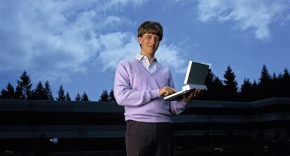 Bill Gates, con un corte de pelo empollón.