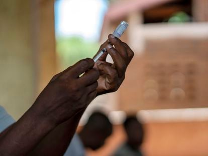 Vacunación contra la malaria en Tomali, un pueblo de Malaui, en 2019.