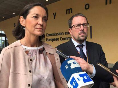 La ministra de Industria, Reyes Maroto, y el secretario general Raül Blanco, en una imagen de archivo.