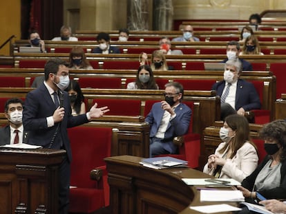 Pere Aragonès, presidente de la Generalitat, en un momento de una sesión de control en el Parlament el pasado mes de mayo.
