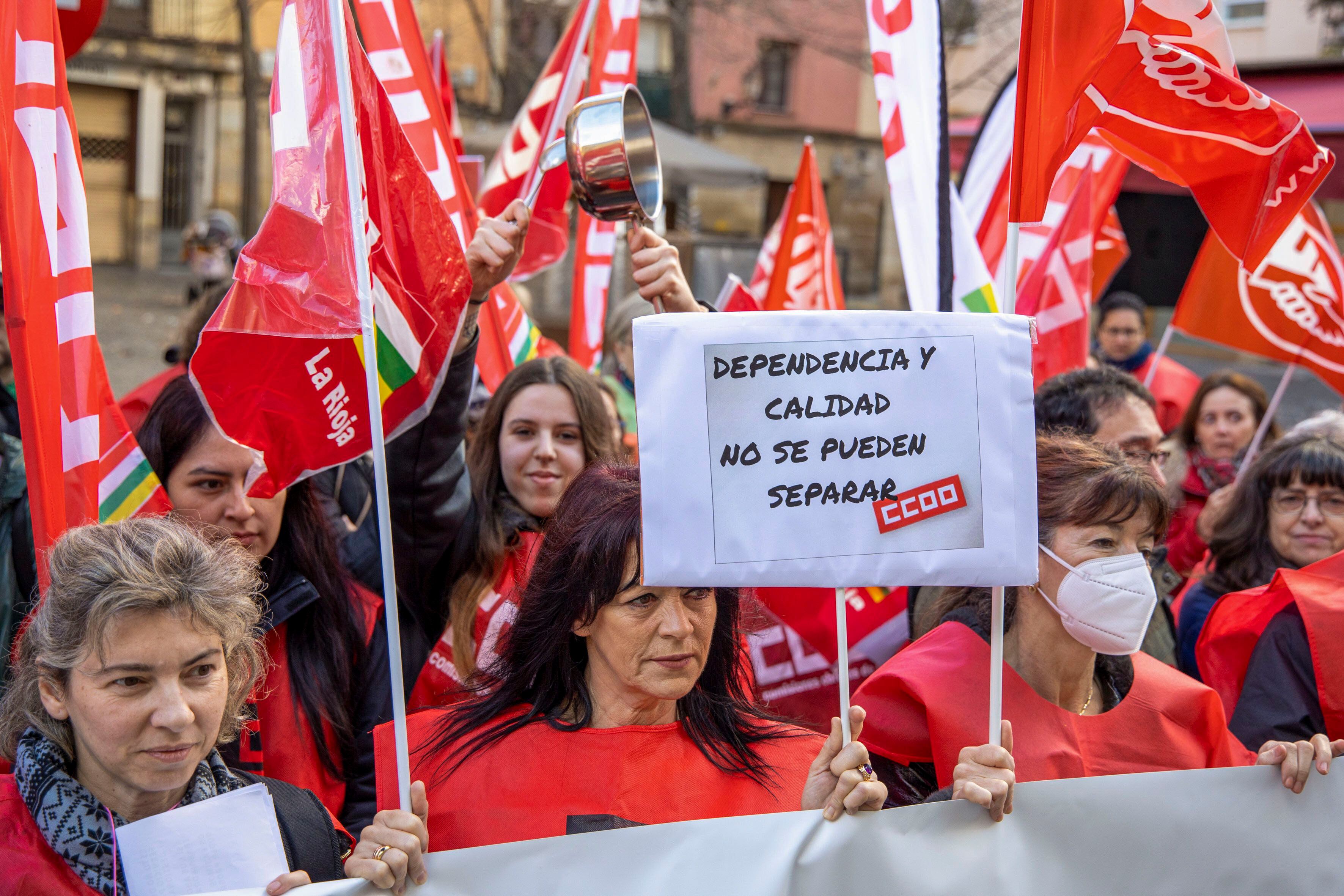 Los sindicatos ante el Parlamento de la Rioja para que las residencias no queden impunes si incumplen con la ratio de personal.