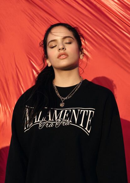 La cantante ha trasladado el estilo informal a esta colección de ropa, con la que pretende conectar con buena parte de sus seguidores.