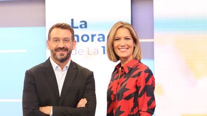 Marc Sala y Silvia Intxaurrondo, presentadores del programa matinal de La 1 de TVE, en el que se realizó la entrevista a Alberto Núñez Feijóo.