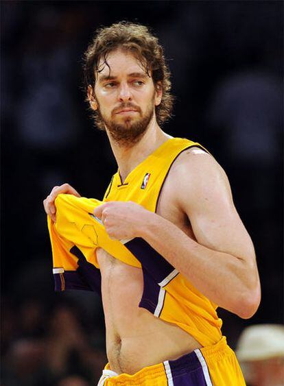 Gasol, en un partido de la final contra los Celtics.