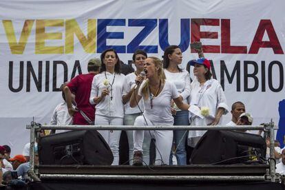 Esposas de los presos venezolanos, durante la marcha