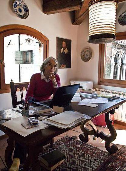 Donna Leon vive en Venecia desde hace casi tres décadas y no permite que sus libros se publiquen en italiano.