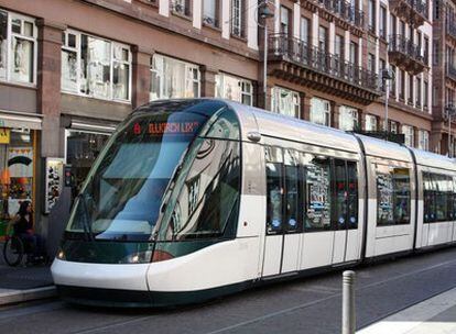 El moderno tranvía de Estrasburgo que une toda la ciudad gracias a sus cinco líneas