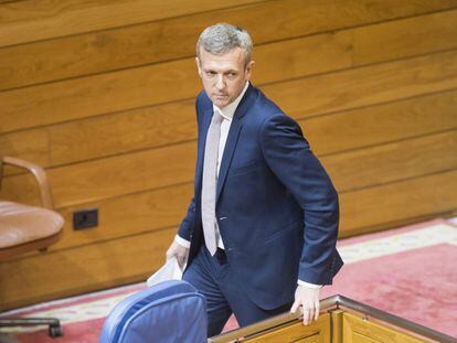 El vicepresidente gallego, Alfonso Rueda, en el Parlamento gallego.