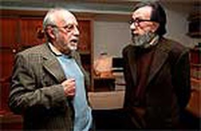 Antonio Ferres (izquierda) publica &#39;Memorias de un hombre perdido&#39;. Él y Juan Eduardo Zúñiga son componentes de la &#39;generación de los cincuenta&#39;.