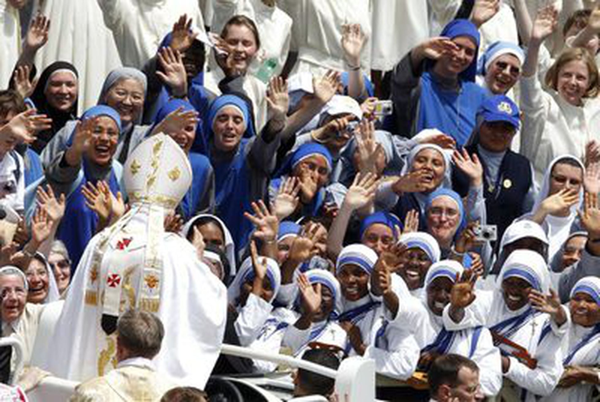 Benedicto XVI Ante 15 000 Sacerdotes Ni Un Abuso M s Sociedad EL 
