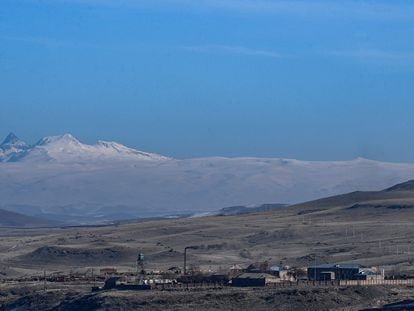 Vista de un pueblo en el lado armenio junto a la frontera con Turquía, el pasado día 7.
