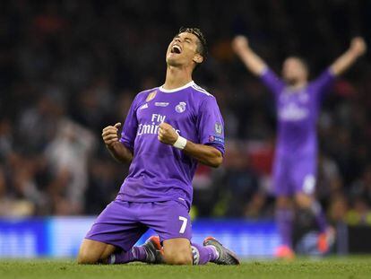 Cristiano Ronaldo celebra la victoria del Real Madrid en Cardiff.