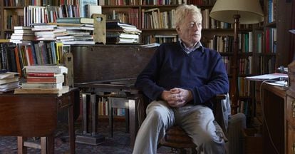 El filósofo y escritor Roger Scruton, en su casa en Reino Unido, en septiembre de 2015.