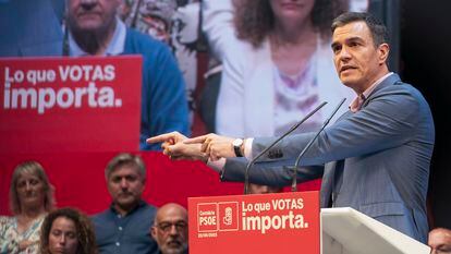 El presidente del Gobierno, Pedro Sánchez, en un acto de campaña del PSOE en Santander el 22 de mayo.
