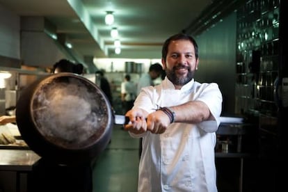 El chef Enrique Olvera en el restaurante Pujol, en 2013.