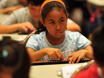 Alumnos de un escuela estadounidense participan en el Concurso Mundial de &Aacute;baco en Tokio (Jap&oacute;n).