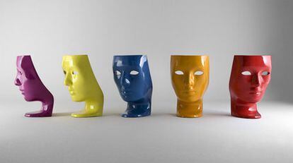 Serie de butacas con rostros humanos<i> Nemo,</i> de Fabio Novembre, que suele utilizar diseños antropomórficos para explicar historias a través de los muebles.