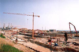 Una imagen reciente de las obras del Fòrum 2004.
