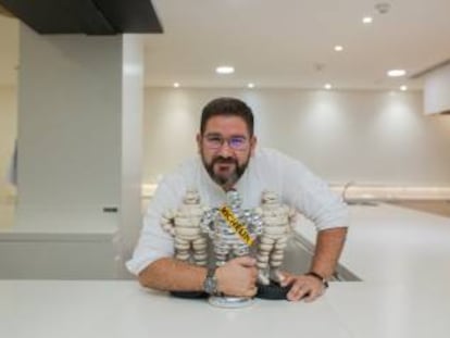 Dani García, posa con sus tres Michelin.