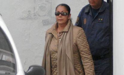 Isabel Pantoja a la salida de los juzgados de Marbella.