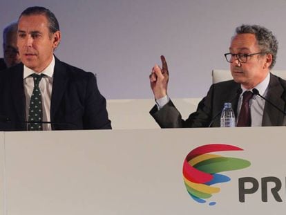 Manuel Polanco, presidente de PRISA (derecha), y Manuel Mirat, consejero delegado (izquierda)
