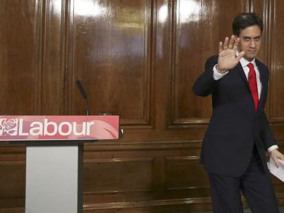 Ed Miliband, tras anunciar su renuncia como l&iacute;der laborista, el viernes en Londres.