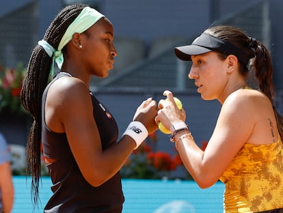 Las tenistas estadounidenses Jessica Pegula y Coco Gauff durante la final de Dobles Femenino del Mutua Madrid Open.