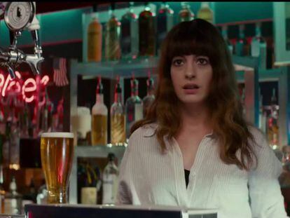 Anne Hathaway, en 'Colossal'.