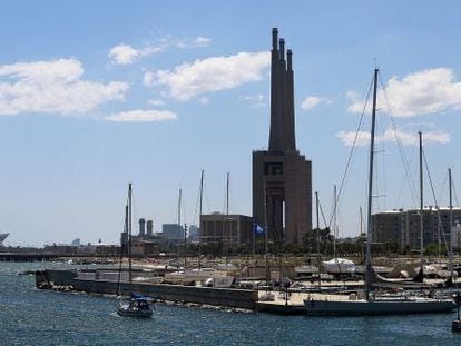 Vista de las tres chimeneas de Sant Adrià.