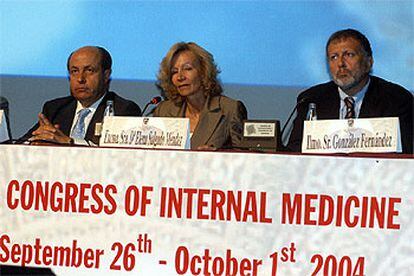 La ministra de Sanidad, Elena Salgado, durante la inauguración del 27 Congreso Mundial de Medicina Interna.