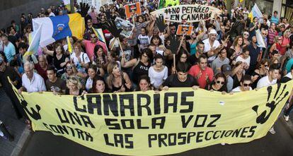 Manifestación por las calles de Las Palmas de Gran Canaria contra la declaración aprobada por el Ministerio de Medio Ambiente.