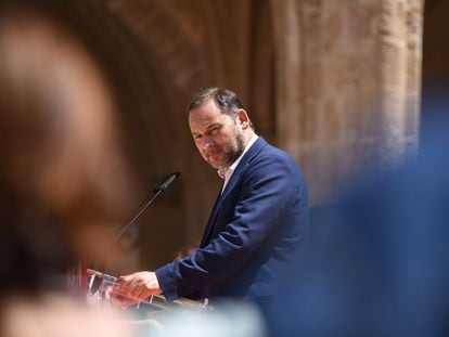 El ministro de Transportes  y secretario de organización del PSOE, Jose Luis Ábalos, durante la celebración del acto en Valencia por el tercer aniversario del Gobierno de Pedro Sánchez en Valencia.