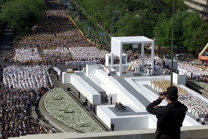 Acto religioso presidido por Juan Pablo II en la madrileña Plaza de Colón el 4 de mayo de 2003.