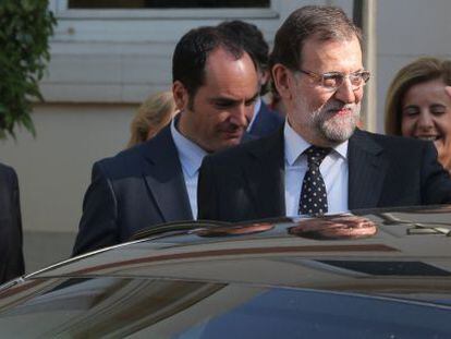 Mariano Rajoy y la ministra de Trabajo, F&aacute;tima B&aacute;&ntilde;ez, durante la inauguraci&oacute;n de las jornadas &quot;Trabajo aut&oacute;nomo y econom&iacute;a social: motores del empleo&quot;, en lasede de la Secretar&iacute;a General de Inmigraci&oacute;n - 