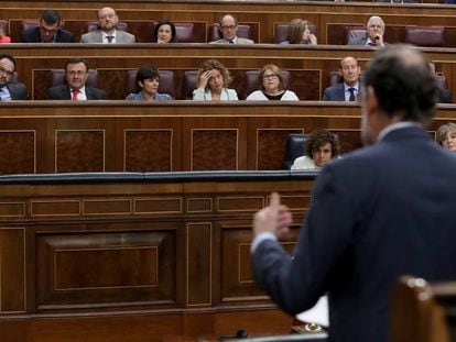 El presidente del Gobierno, Mariano Rajoy, en un pleno en el Congreso.
