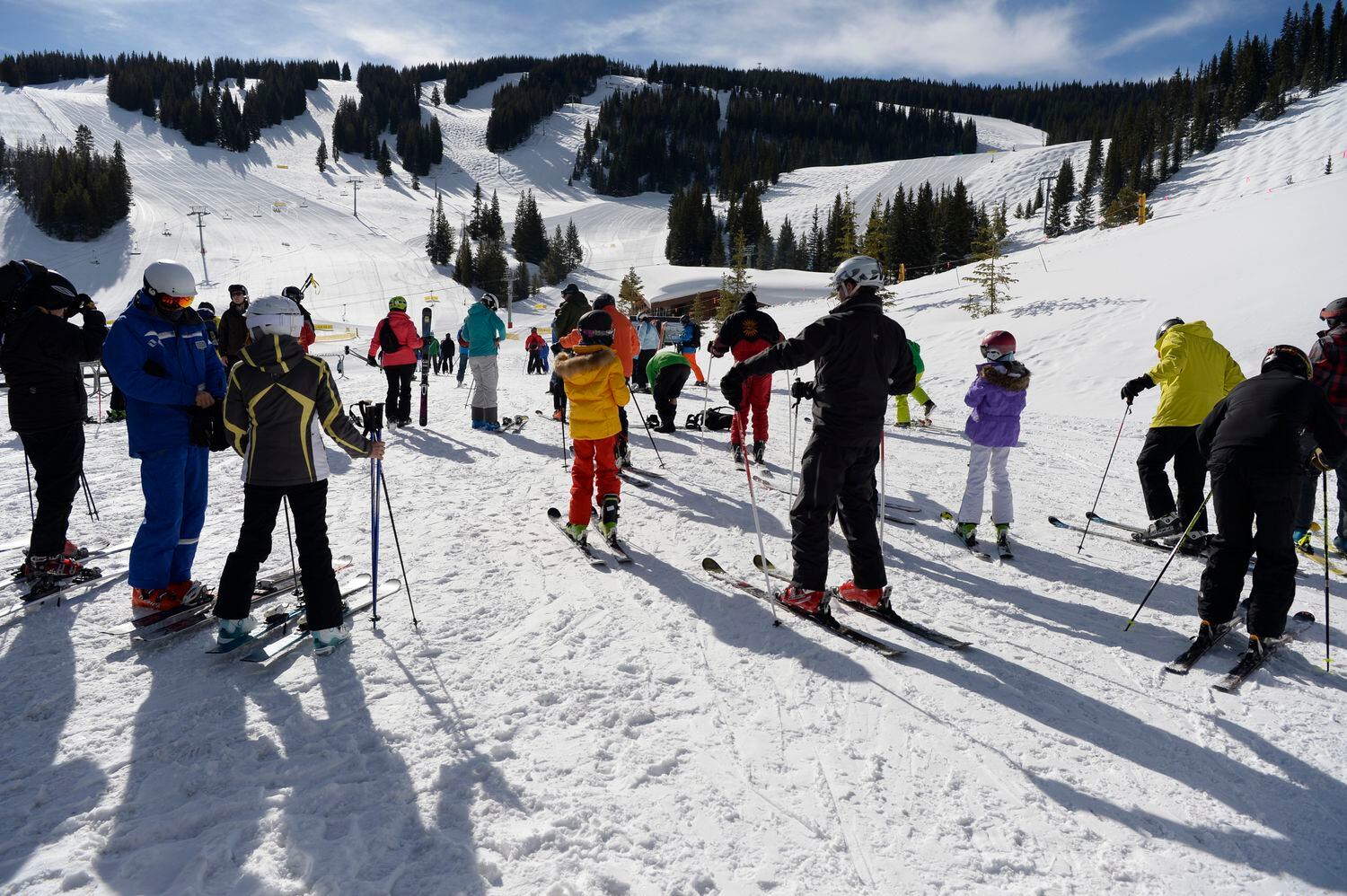 Un grupo de turistas en Vail, Colorado